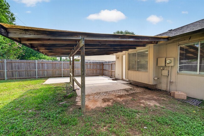 Building Photo - 2403 Autumn Springs Ln