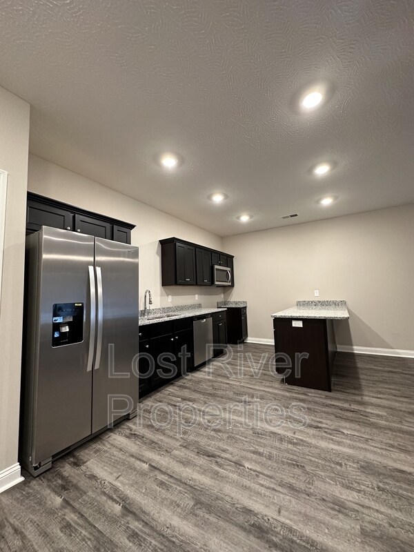 Building Photo - 4496 Wilford Ln