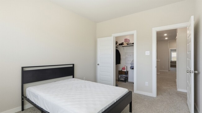 Building Photo - 1525 Blue Acer Dr