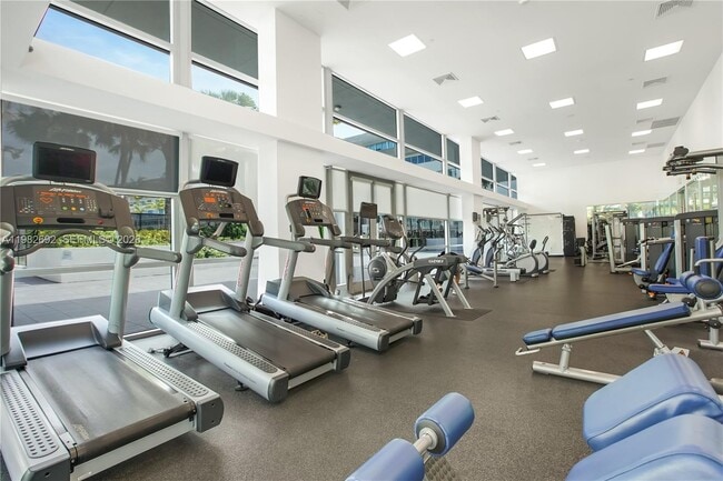 Building Photo - 2950 NE 188th St