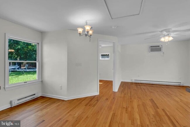 Building Photo - 107 Winchester Ave