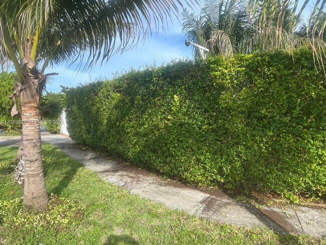 Building Photo - 13650 SW 283rd Terrace