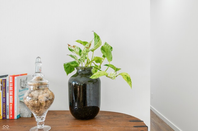 Building Photo - 318 N Tacoma Ave