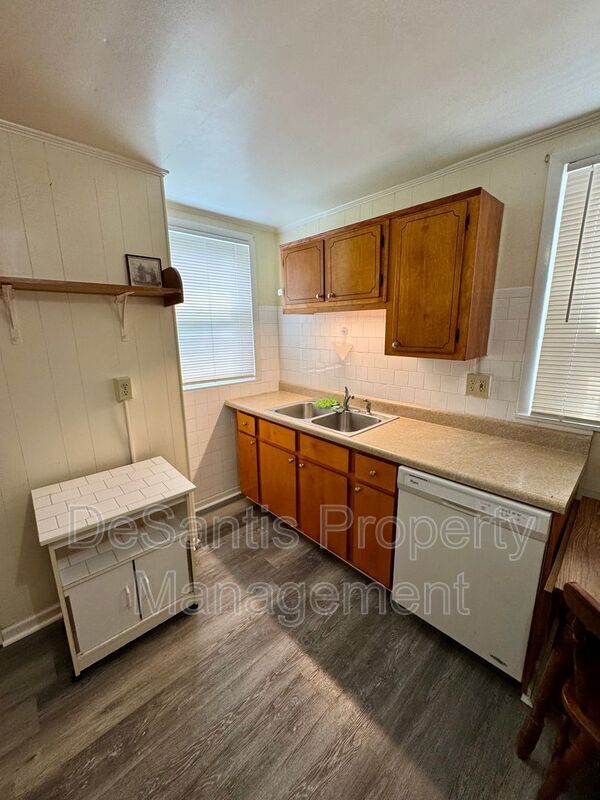Building Photo - 1509 Hatteras St