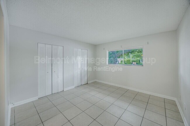 Building Photo - 605 Northlake Blvd