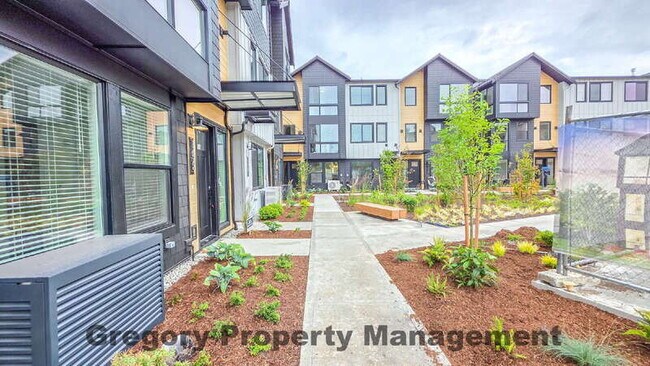 Building Photo - 17569 133rd Ln NE