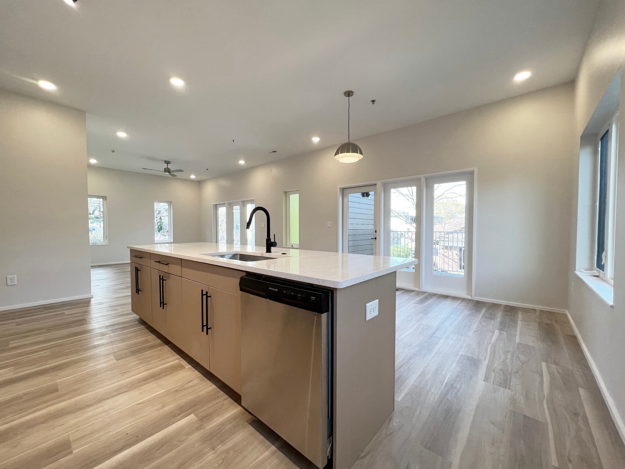 Building Photo - 547 Winton Ter NE