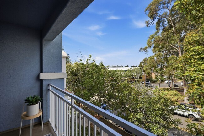 Building Photo - Point Loma, "The Bay" 2 bed 2 Bath Townhome now available! Amazing amenities, don't miss out