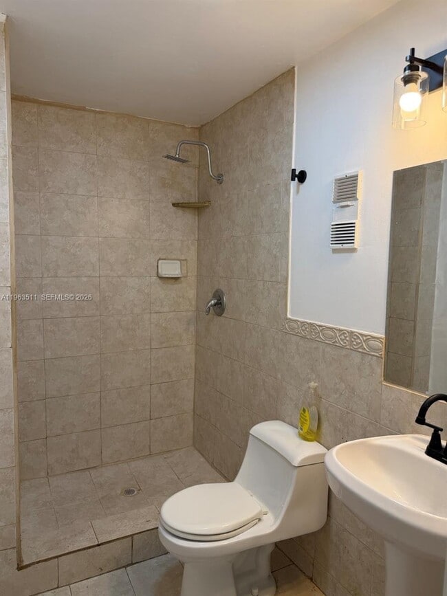 Building Photo - 20520 NW 15th Ave