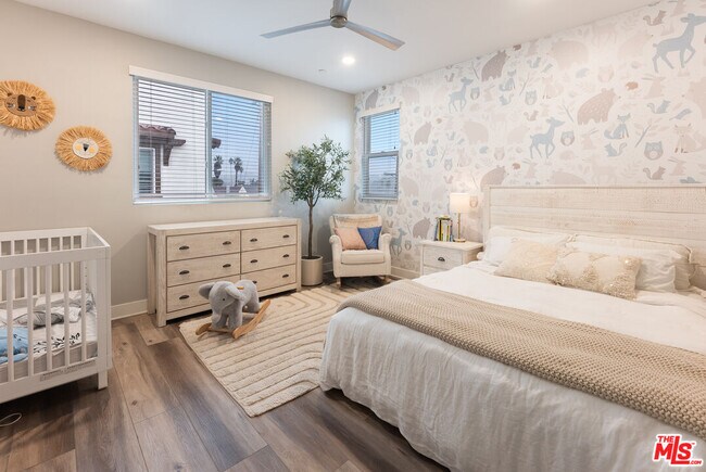 Building Photo - 5053 Echo St