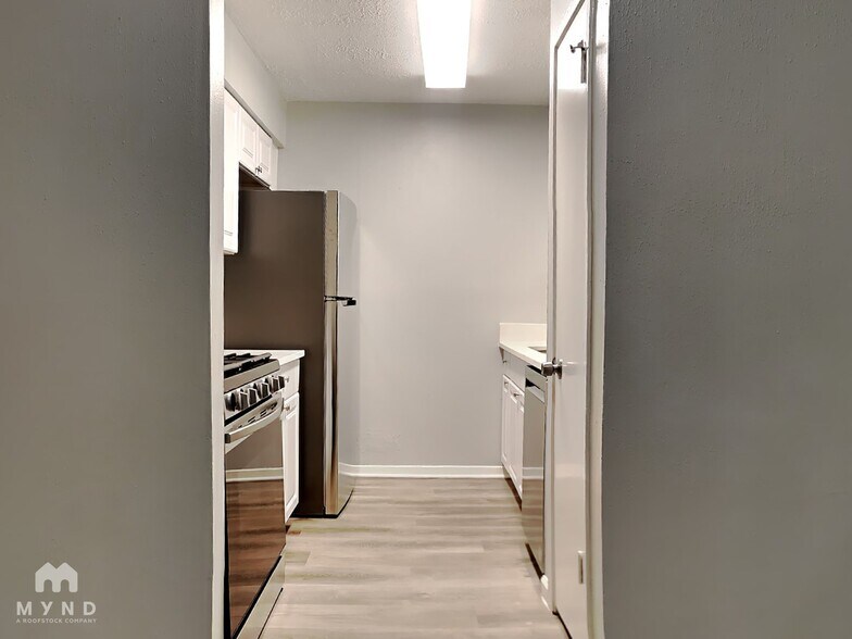 Building Photo - 6410 Harcourt Dr