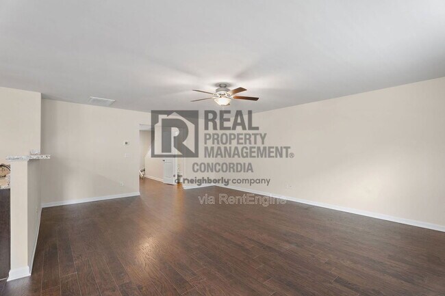 Building Photo - 317 Sportsman Dr