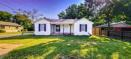 Building Photo - 1103 S Willow St