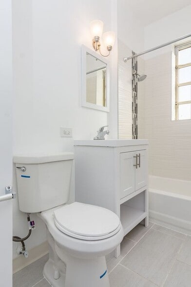 Building Photo - 7144 S Jeffery Blvd