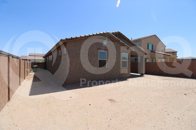 Building Photo - 18030 W Jones Ave