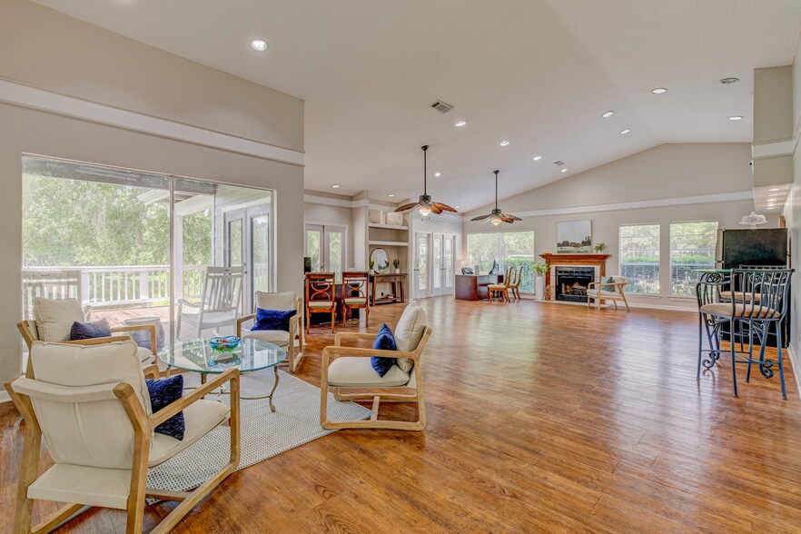 Live Oaks at Killearn 1555 Delany Dr Tallahassee FL 32309 Apartment