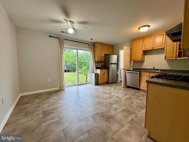 Building Photo - 13203 Hampshire Ct