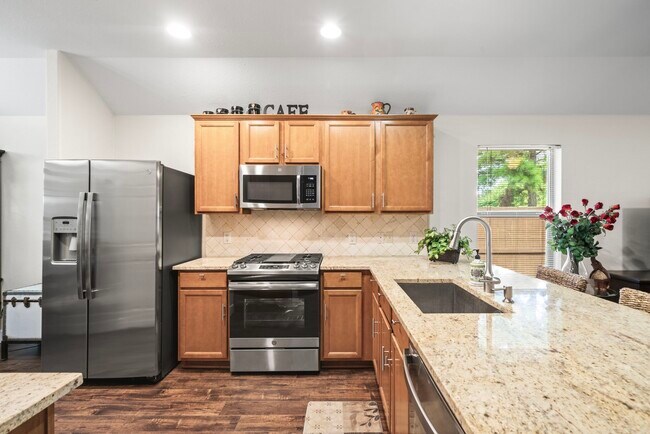 Building Photo - 25803 Orchard Knoll Ln