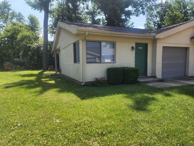 Building Photo - 2 Bedroom Duplex - *Pets Welcome!