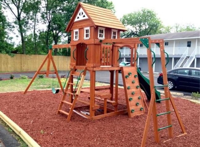 Building Photo - Oaks at Bonham