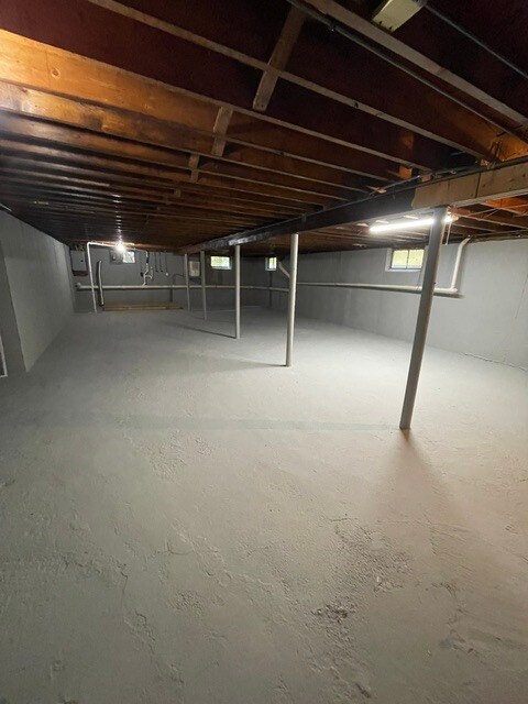 Building Photo - 10 Squanto Rd