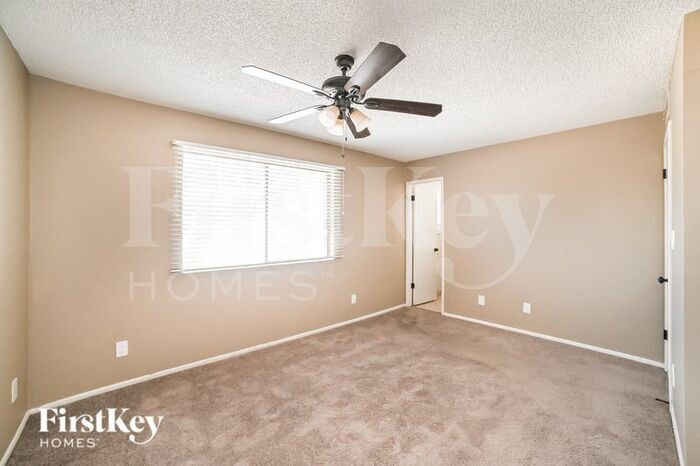 Building Photo - 12849 N 36th Dr