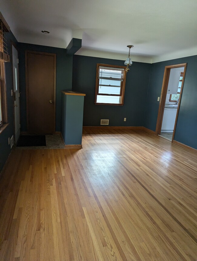 Foyer and dining area - 6316 Tingdale Ave