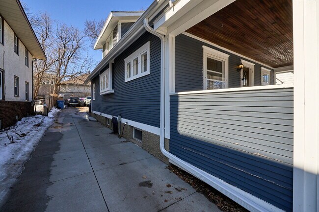 Building Photo - 4BR SW Minneapolis Rental w/EnSuite + Walk to Lake Harriet + April 1 Move-In + Pet Friendly