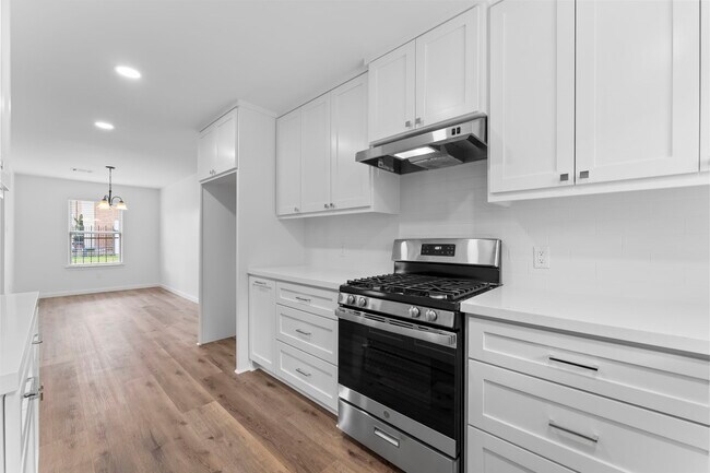 Building Photo - 1507 N Durham Dr