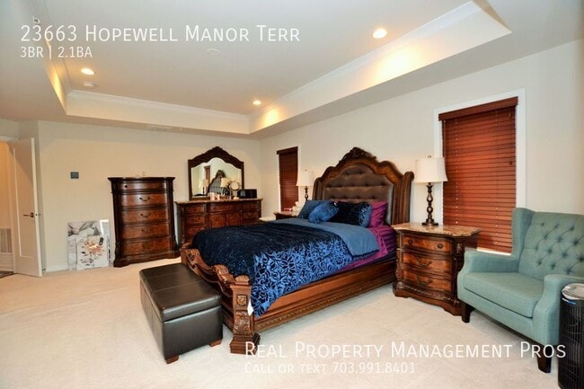 Building Photo - 23663 Hopewell Manor Terrace