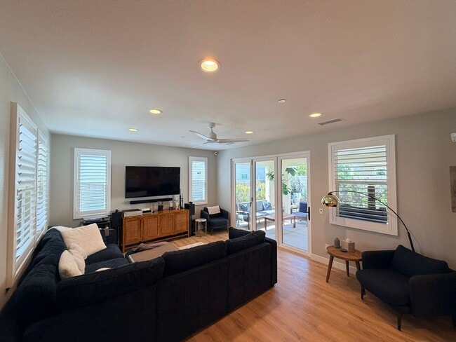 Building Photo - Elegant Rancho Mission Viejo Home with Open Floor Plan
