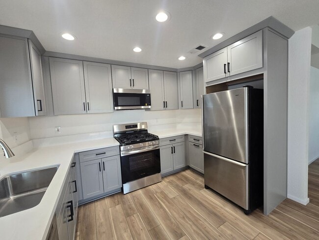 Building Photo - Charming Single Story Home in Mission Grove