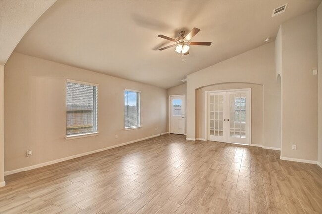 Building Photo - 388 Kendall Crest Dr