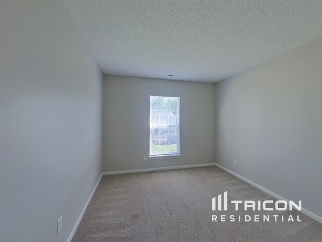 Building Photo - 5203 Holbert Cir