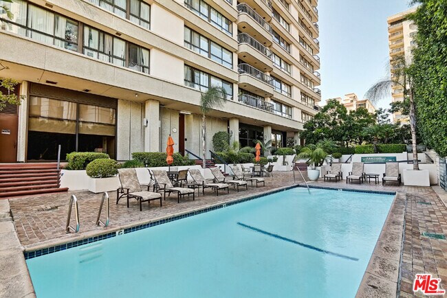 Building Photo - 10790 Wilshire Blvd