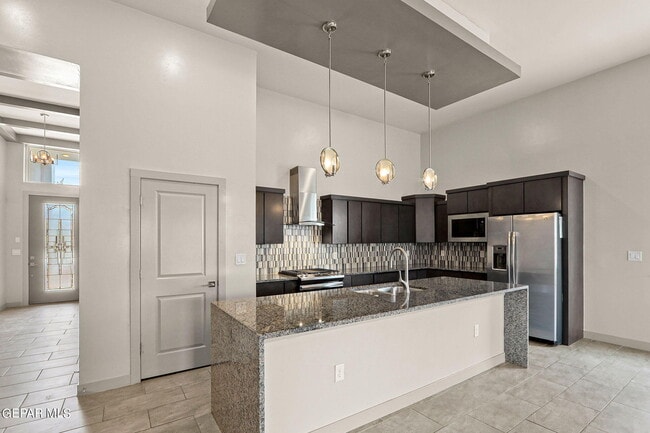 Building Photo - 12365 Desert Dove Ave