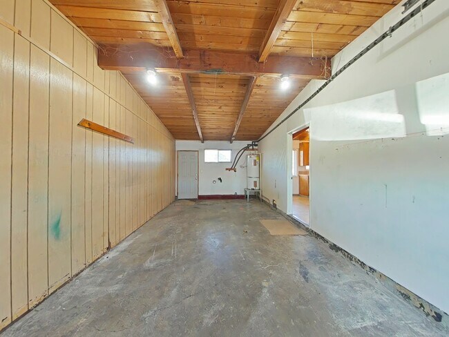 Building Photo - Duplex ~ Albany