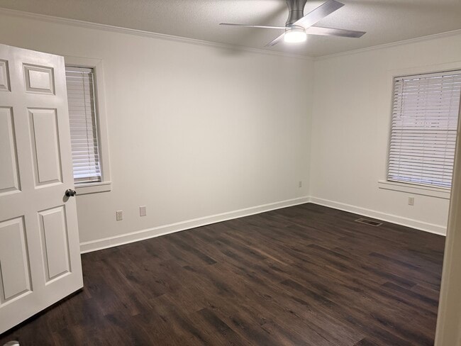 Building Photo - 1213 N 32nd Ave