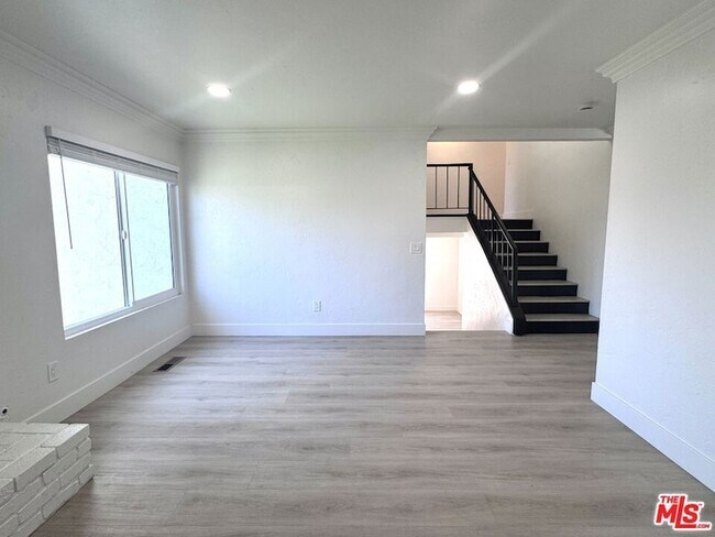 Building Photo - 2863 Carmar Way