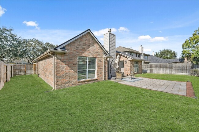 Building Photo - 1330 Leigh Gdns Dr