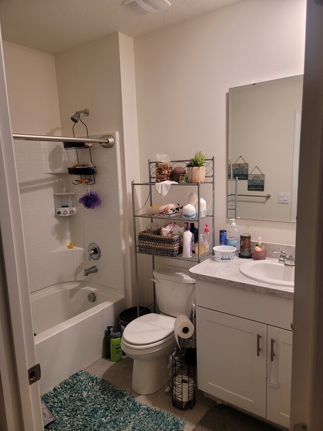 Building Photo - 1500 Fernmeadow St