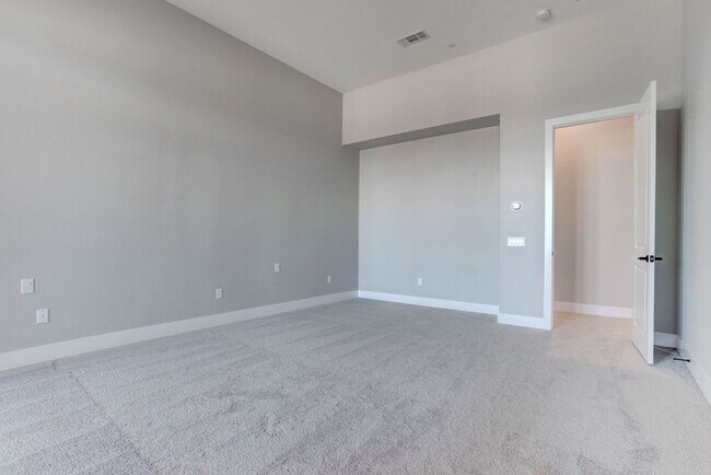 Building Photo - 4778 Outlook Peak St