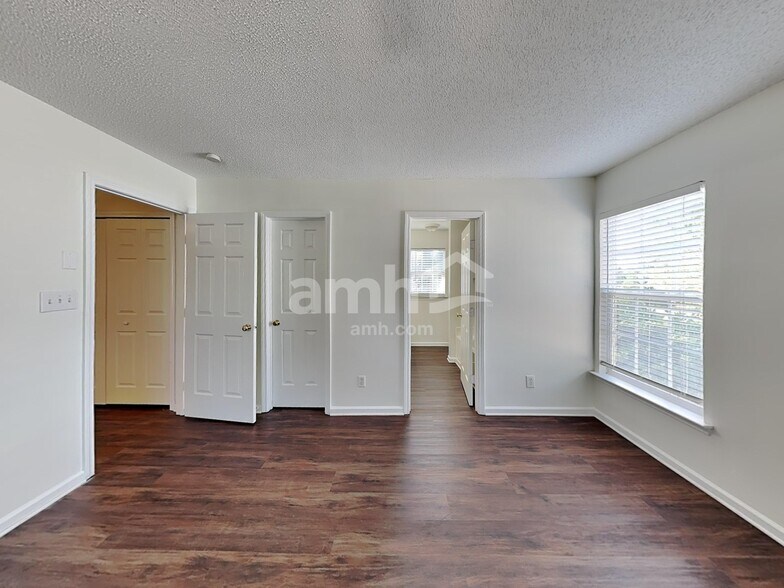 Building Photo - 123 Nahcotta Dr