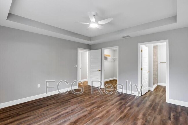 Building Photo - 6 Elm Loop