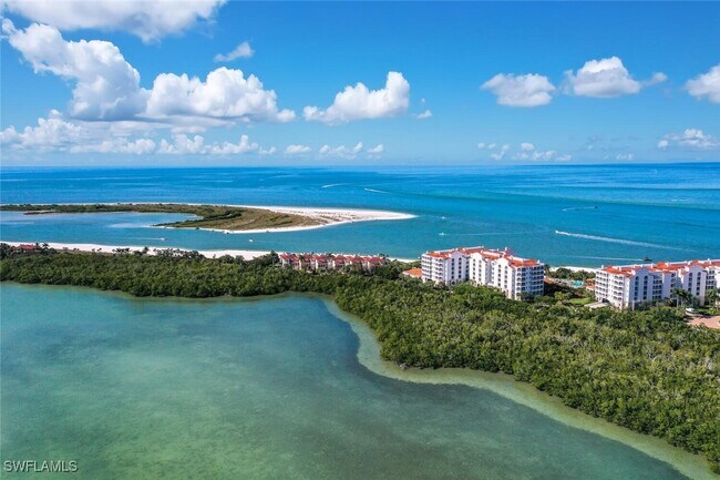 Building Photo - 2000 Royal Marco Way