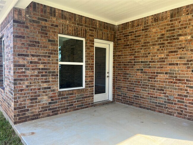 Building Photo - 898 Rd 3556