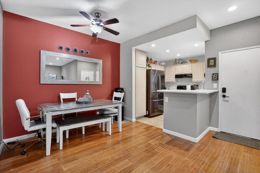 Building Photo - 2381 Archwood Ln