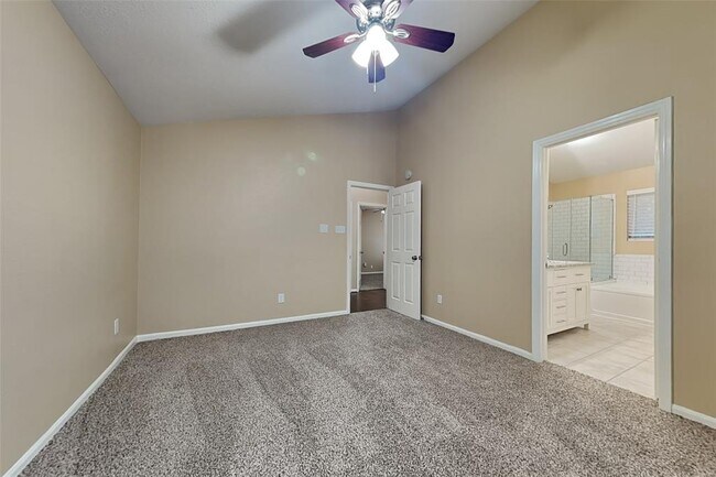Building Photo - 151 E Pathfinders Cir