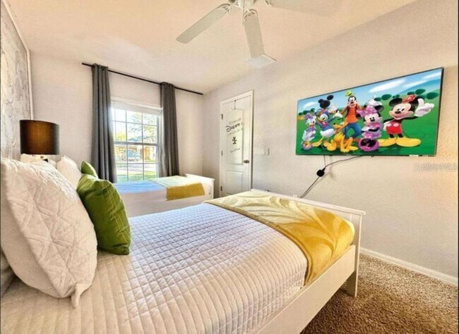 Building Photo - 17845 Woodcrest Way