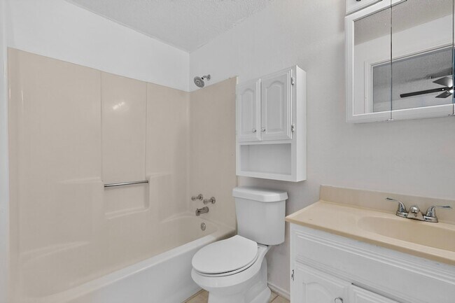 Building Photo - 6120 Cypress Point Dr